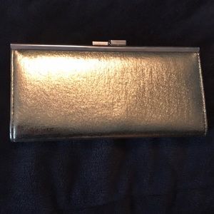 Gold clutch